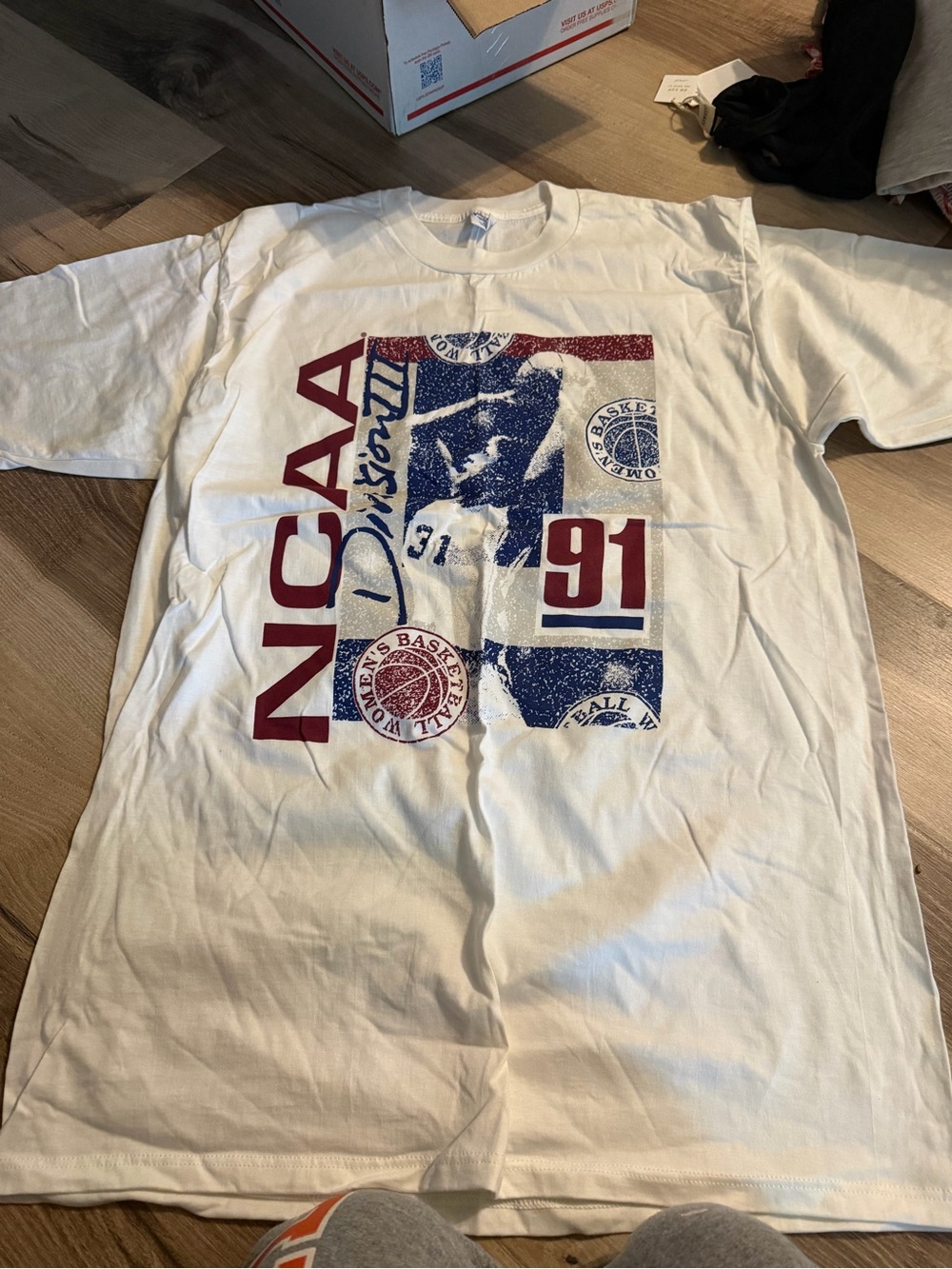Vintage NCAA 91 Graphic Tee - White with Red & Navy